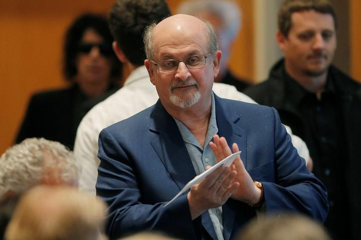 &copy; Reuters. Foto de archivo del escritor Salman Rushdie en un evento en Boston, Massachusetts
Sep 19, 2016.  REUTERS/Brian Snyder 