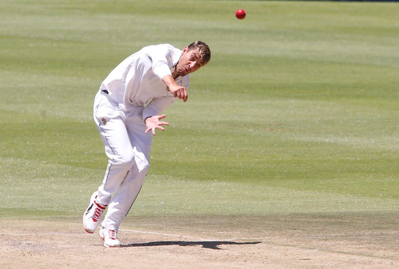 &copy; Reuters. FILE PHOTO: Cricket - Second Test - South Africa v India - Imperial Wanderers Stadium, Johannesburg, South Africa - January 5, 2022 South Africa's Duanne Olivier in action REUTERS/Rogan Ward