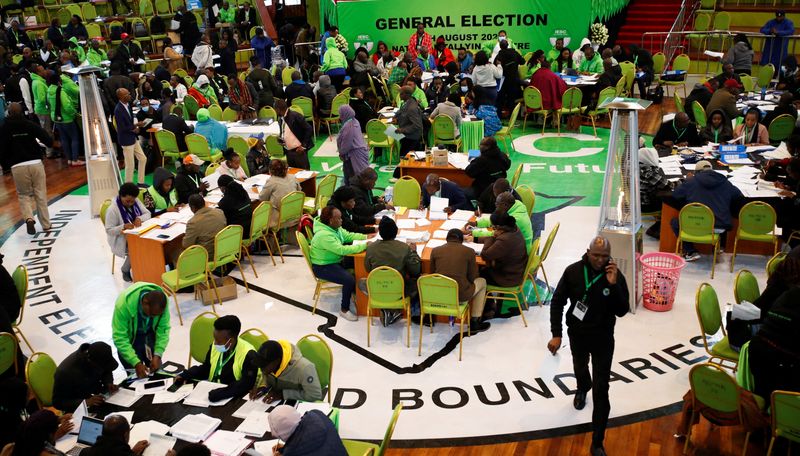 &copy; Reuters. FILE PHOTO: Various political parties' delegates and officials from the Independent Electoral and Boundaries Commission (IEBC) meet at the IEBC National Tallying centre at the Bomas of Kenya, in Nairobi, Kenya August 13, 2022. REUTERS/Monicah Mwangi