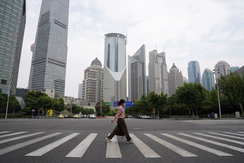 &copy; Reuters. 　８月１２日、中国銀行保険監督管理委員会（銀保監会）は未完成の住宅プロジェクトの引き渡しを支援するため、融資を継続するよう銀行を指導し、不動産開発業者の合理的な融資需要に