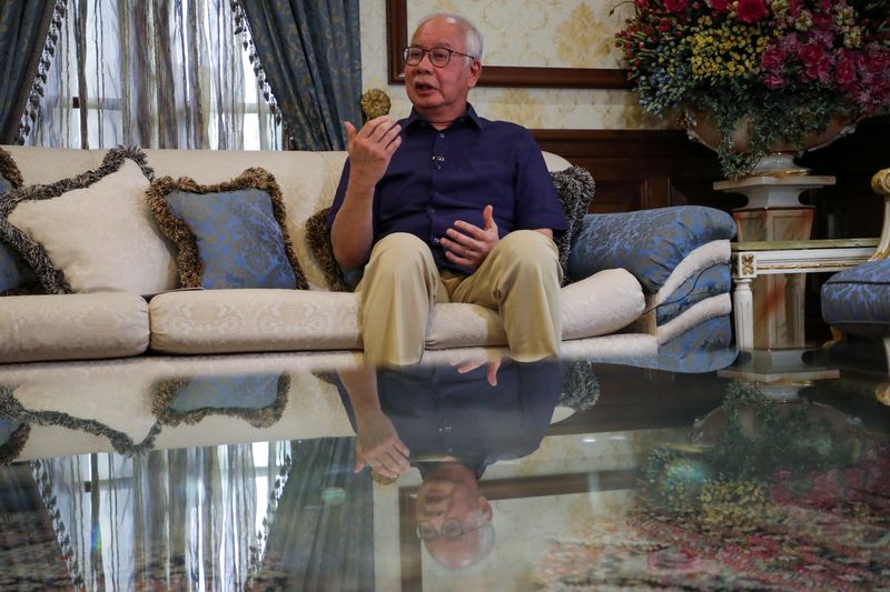 &copy; Reuters. FILE PHOTO - Malaysia's former Prime Minister Najib Razak speaks during an interview with Reuters in Kuala Lumpur, Malaysia September 18, 2021.  REUTERS/Lim Huey Teng