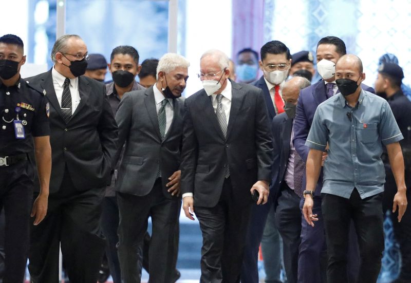 © Reuters. Former Malaysian Prime Minister Najib Razak arrives at the Federal Court in Putrajaya, Malaysia August 16, 2022. REUTERS/Hasnoor Hussain