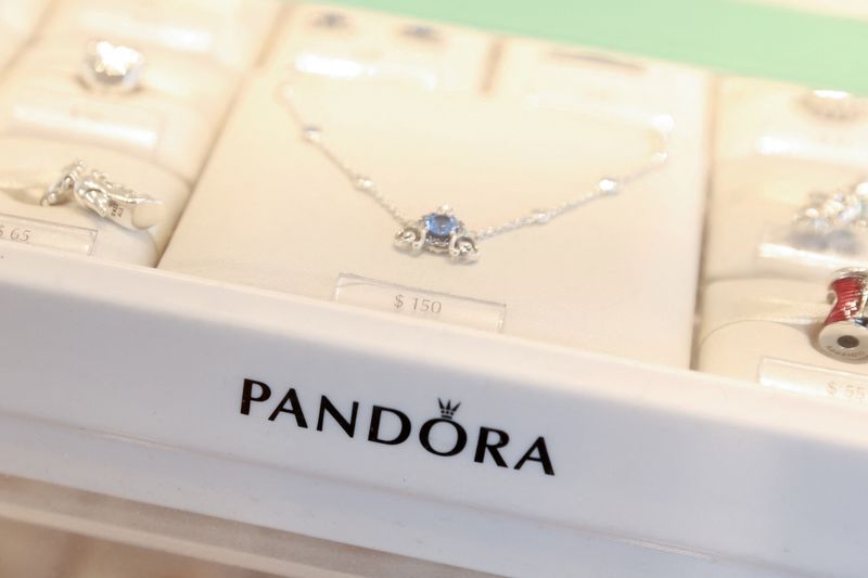 &copy; Reuters. FILE PHOTO: Pandora products are seen at their store at the Woodbury Common Premium Outlets in Central Valley, New York, U.S., February 15, 2022. REUTERS/Andrew Kelly
