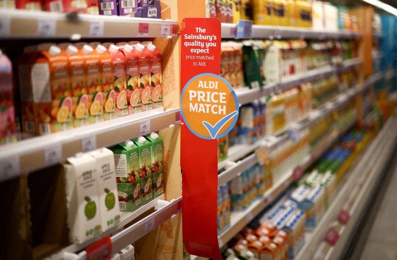 &copy; Reuters. 　８月１６日、 市場調査会社カンターによると、８月の英国の食品価格上昇率は１１．６％と、スーパーマーケットの価格調査を２００８年に開始して以降、最高となった。ロンドのスー