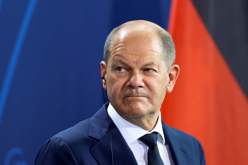 &copy; Reuters. German Chancellor Olaf Scholz attends a news conference with Palestinian President Mahmoud Abbas, in Berlin, Germany, August 16, 2022. REUTERS/Lisi Niesner
