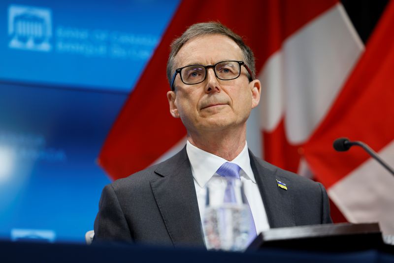 &copy; Reuters. Bank of Canada Governor Tiff Macklem takes part in a news conference in Ottawa, Ontario, Canada April 13, 2022. REUTERS/Blair Gable/File Photo