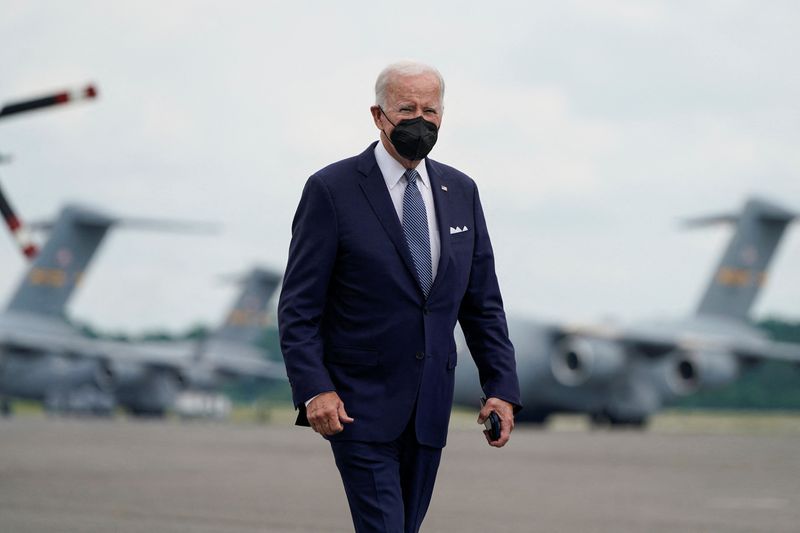 &copy; Reuters. U.S. President Joe Biden walks to Air Force One as he departs for Washington, D.C., from Joint Base Charleston, South Carolina, U.S., August 16, 2022. REUTERS/Joshua Roberts