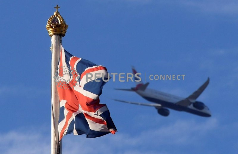 &copy; Reuters. La bandiera del Regno Unito sopra Buckingham Palace, a Londra. REUTERS/Toby Melville
