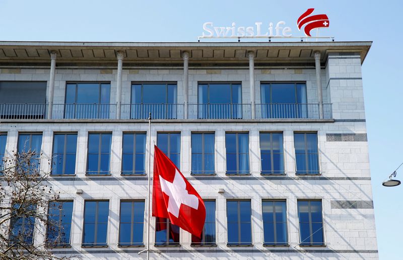 Swiss Life dépasse les attentes au premier semestre grâce aux frais et commissions