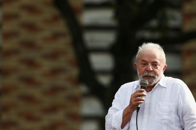 &copy; Reuters. Ex-presidente Luiz Inácio Lula da Silva discursa em São Bernardo do Campo
16/08/2022 REUTERS/Carla Carniel