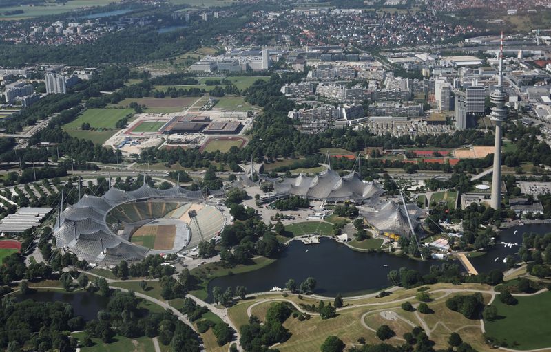 &copy; Reuters. Panoramica dello Stadio Olimpico di Monaco di Baviera, in Germania.  REUTERS/Wolfgang Rattay