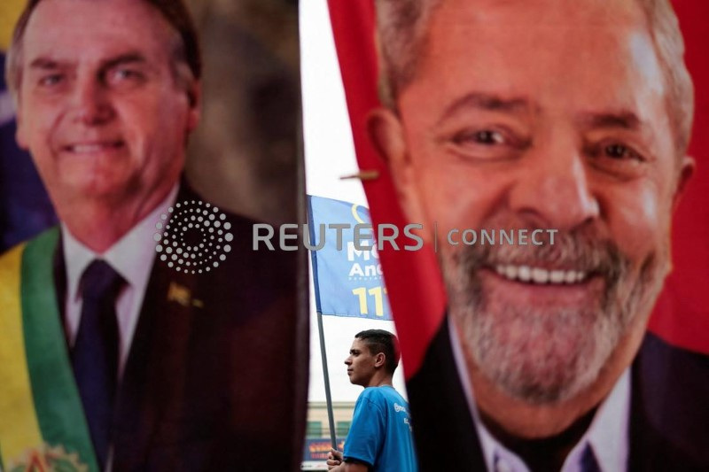 &copy; Reuters. Material de campanha eleitoral em Brasília
16/08/2022. REUTERS/Ueslei Marcelino