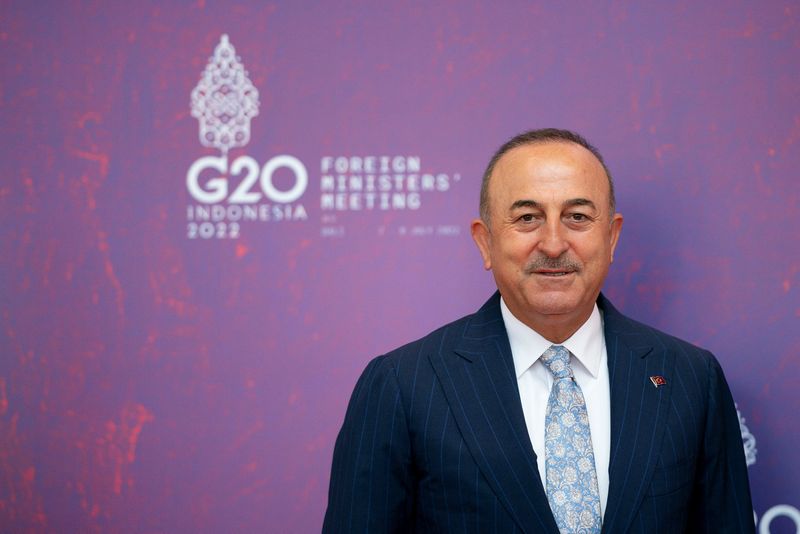 &copy; Reuters. وزير الخارجية التركي مولود جاويش أوغلو لدى وصوله لحضور اجتماع في بالي يوم الثامن من يوليو تموز 2022. صورة لرويترز من ممثل لوكالات الأنباء.