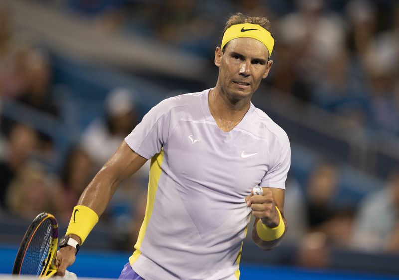 &copy; Reuters. Rafael Nadal (ESP) reacciona a un punto contra Borna Coric (CRO) durante el Abierto de Cincinnati en el Lindner Family Tennis Center, Cincinnati, OH, Estados Unidos, 17 de agosto de 2022. REUTERS/USA TODAY/Susan Mullane