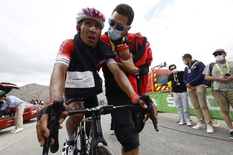 &copy; Reuters. FOTO DE ARCHIVO. Ciclismo - Tour de Francia - Etapa 11- Albertville a Col du Granon Serre Chevalier - Francia - 13 de julio de 2022 - Nairo Quintana del equipo Arkea-Samsic es visto después de la etapa 11. REUTERS/Christian Hartmann