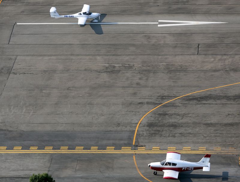 © Reuters. Aeroporto Campo de Marte, em São Paulo
12/04/2015
REUTERS/Paulo Whitaker