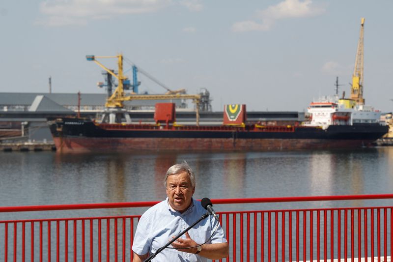 &copy; Reuters. Guterres no porto de Odessa
 19/8/2022   REUTERS/Valentyn Ogirenko