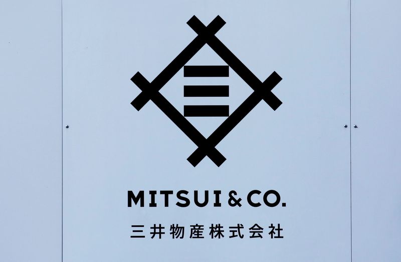 © Reuters. FILE PHOTO: The logo of Japanese trading company Mitsui & Co. is seen in Tokyo, Japan, January 10, 2018.  REUTERS/Toru Hanai