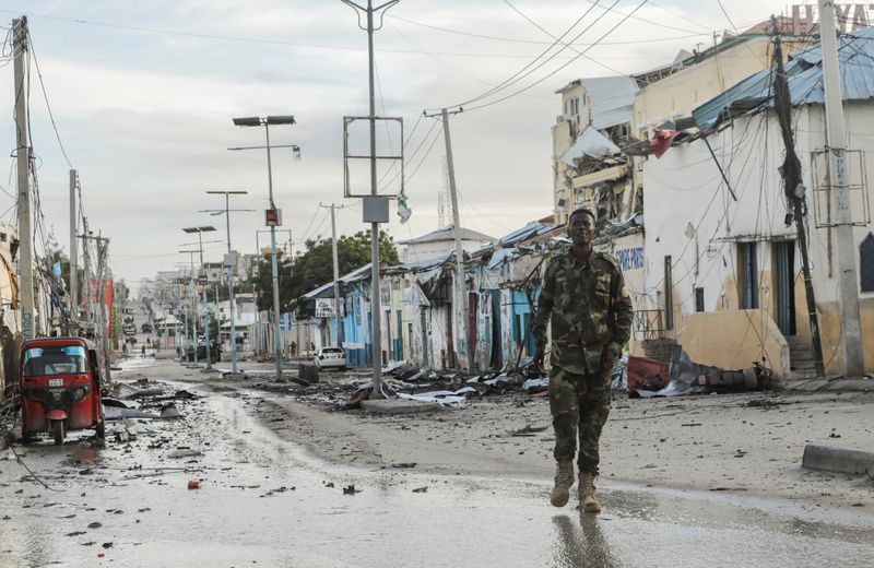 At least 21 people were killed in the siege of a Somali hotel, many hostages were freed