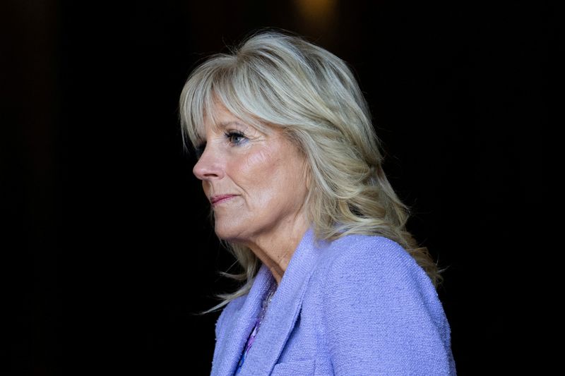 &copy; Reuters. FILE PHOTO: U.S. first lady Jill Biden leaves the Church of the Society of Jesus in Quito, Ecuador, May 20, 2022. Erin Schaff/Pool via REUTERS/File Photo