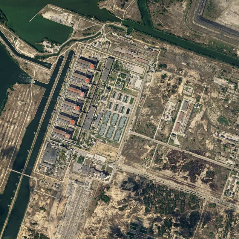 &copy; Reuters. صورة بالقمر الصناعي لمحطة زابوريجيا النووية الأوكرانية بتاريخ 13 أغسطس اب 2022. صورة من بلانيت لابز.