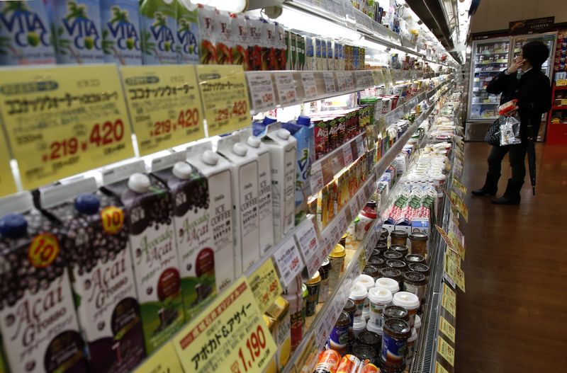 &copy; Reuters. ８月２３日　日本チェーンストア協会が２３日発表した７月の全国スーパーマーケット総販売額（５６社、１万０８３８店）は、店舗調整後で前年比１．８％増の１兆１１４７億円となった