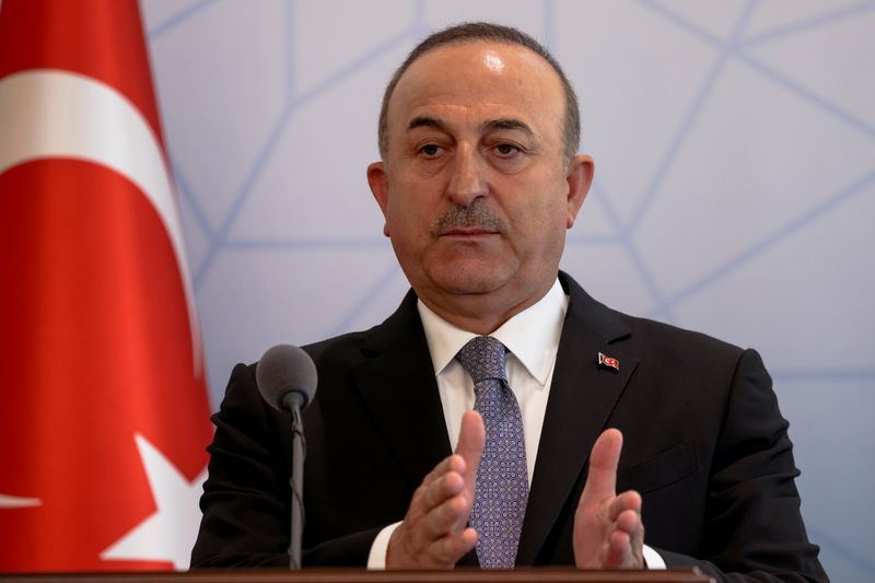 &copy; Reuters. وزير الخارجية التركي مولود جاويش أوغلو يتحدث في مؤتمر صحفي في أنقرة يوم 8 يونيو حزيران 2022. رويترز