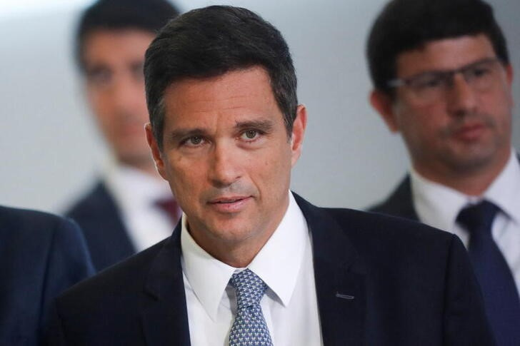 &copy; Reuters. IMAGEN DE ARCHIVO. El presidente del Banco Central de Brasil, Roberto Campos Neto, antes de una ceremonia en el Palacio Planalto en Brasilia, Brasil, el 25 de mayo de 2022. REUTERS/Adriano Machado