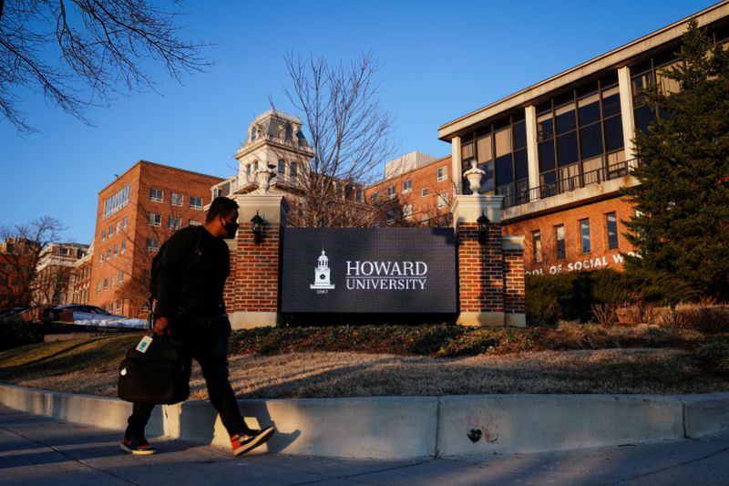 &copy; Reuters. FILE PHOTO: A student walks on the campus of Howard University in Washington, U.S., January 31, 2022. REUTERS/Sarah Silbiger