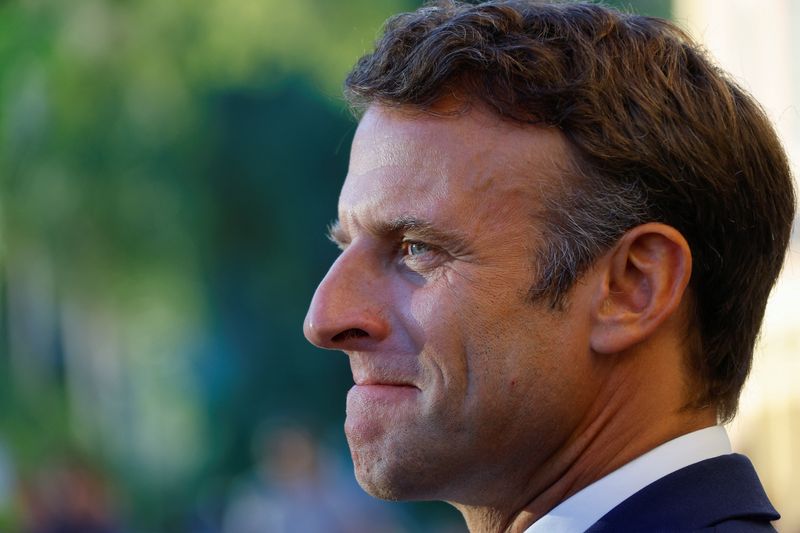 &copy; Reuters. الرئيس الفرنسي إيمانويل ماكرون يحضر احتفالا في فرنسا يوم 19 أغسطس آب 2022. صورة لرويترز من ممثل لوكالات الأنباء
