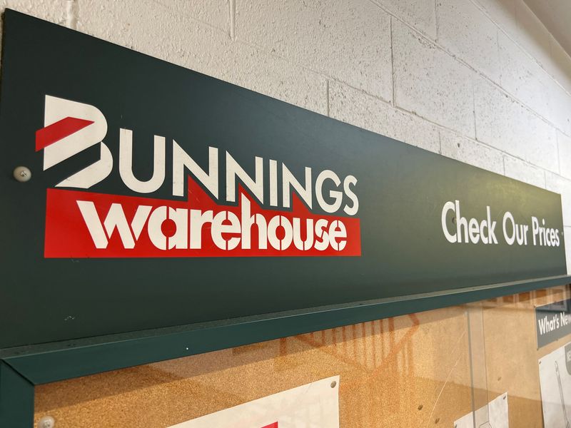 © Reuters. FILE PHOTO: A logo of Bunnings, which is part of the Wesfarmers retail conglomerate, is seen at a store in Sydney, Australia February 17, 2022. REUTERS/Stephen Coates