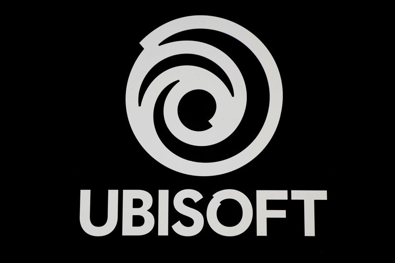 &copy; Reuters. L'éditeur français de jeux vidéo Ubisoft est en nette hausse vendredi à la Bourse de Paris dans le sillage de son concurrent américain Electronic Arts (EA), qui profite d'une spéculation sur la possibilité qu'Amazon tente de le racheter. /Photo d'a