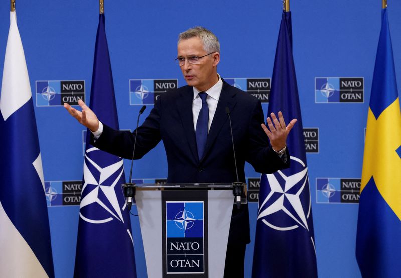 Russian Arctic capabilities a strategic challenge for NATO, says Stoltenberg