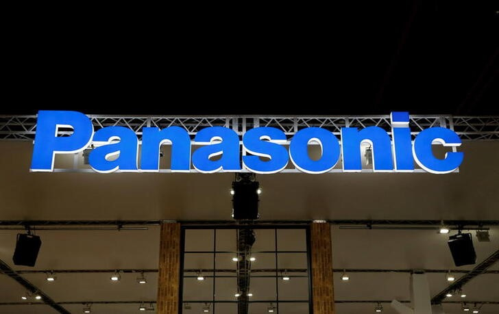 © Reuters. Logotipo da Panasonic em frente a unidade da companhia no Japão
02/10/2017
REUTERS/Toru Hanai