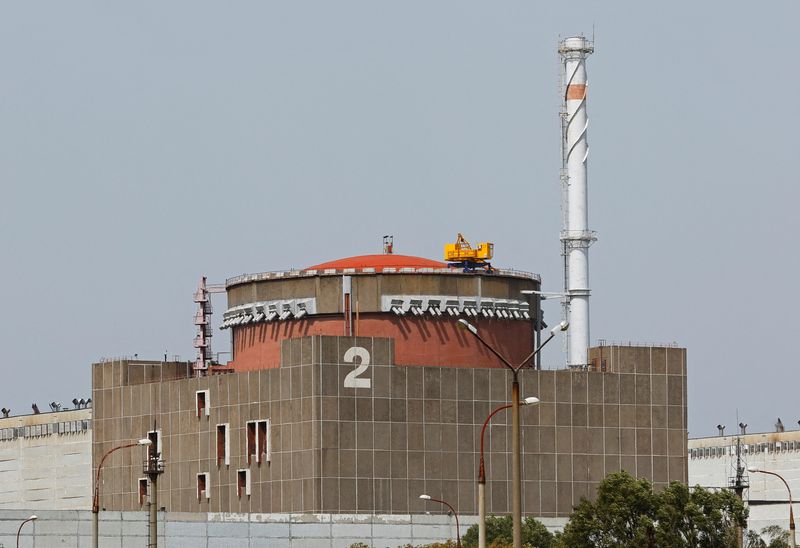 &copy; Reuters. FILE PHOTO: A view shows the Zaporizhzhia Nuclear Power Plant in the course of Ukraine-Russia conflict outside the Russian-controlled city of Enerhodar in Zaporizhzhia region, Ukraine August 22, 2022. REUTERS/Alexander Ermochenko/File Photo