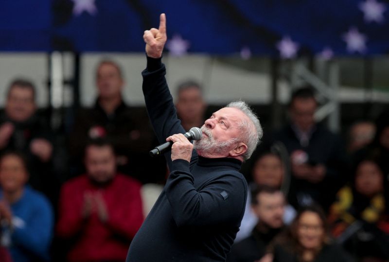 © Reuters. Ex-presidente Luiz Inácio Lula da Silva durante comício em São Paulo
20/08/2022 REUTERS/Suamy Beydoun