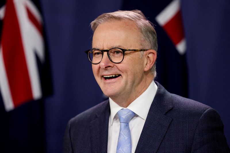 &copy; Reuters. FILE PHOTO: Australian Prime Minister Anthony Albanese addresses members of the media during a joint news conference hosted with New Zealand Prime Minister Jacinda Ardern, following their annual Leaders’ Meeting, at the Commonwealth Parliamentary Office