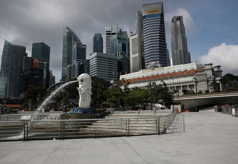 &copy; Reuters. View of an empty Merlion Park in Singapore February 3, 2021. REUTERS/Edgar Su