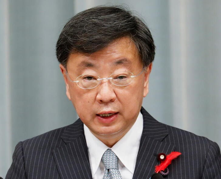 &copy; Reuters.  松野博一官房長官は３０日、東京電力福島第一原発でたまり続ける、トリチウムなどの放射性物質を含む処理水の海洋放出を巡る関係閣僚会議で、風評被害を生じさせない対策を一層強化