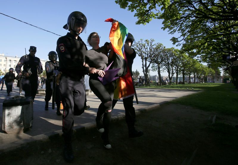 Russia considers doubling fines for 'LGBT propaganda' in new law