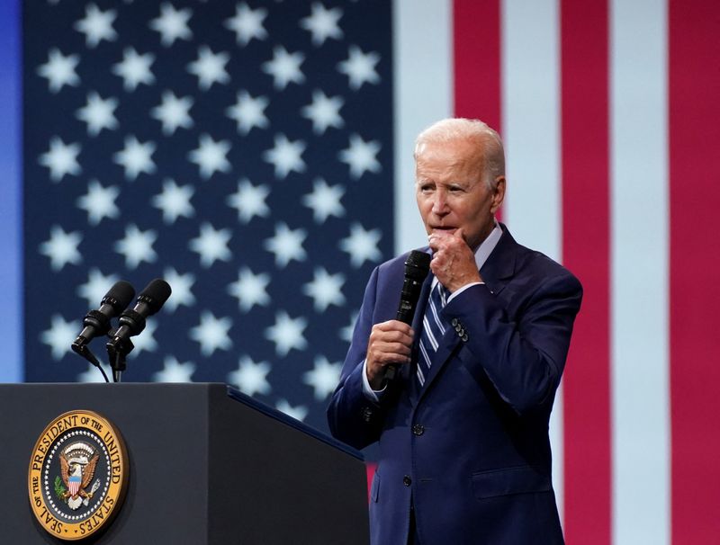 &copy; Reuters. الرئيس الأمريكي جو بايدن في ولاية بنسلفانيا الأمريكية يوم الثلاثاء. تصوير كيفن لامارك- رويترز.