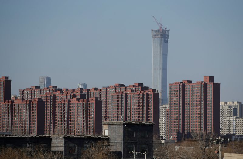 &copy; Reuters. FILE PHOTO: Apartment blocks are pictured in Beijing, China December 16, 2017. REUTERS/Jason Lee