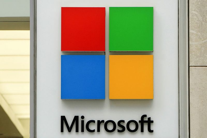 &copy; Reuters. FILE PHOTO: The Microsoft store sign is pictured in the Manhattan borough of New York City, New York, U.S., January 18, 2022.  REUTERS/Carlo Allegri