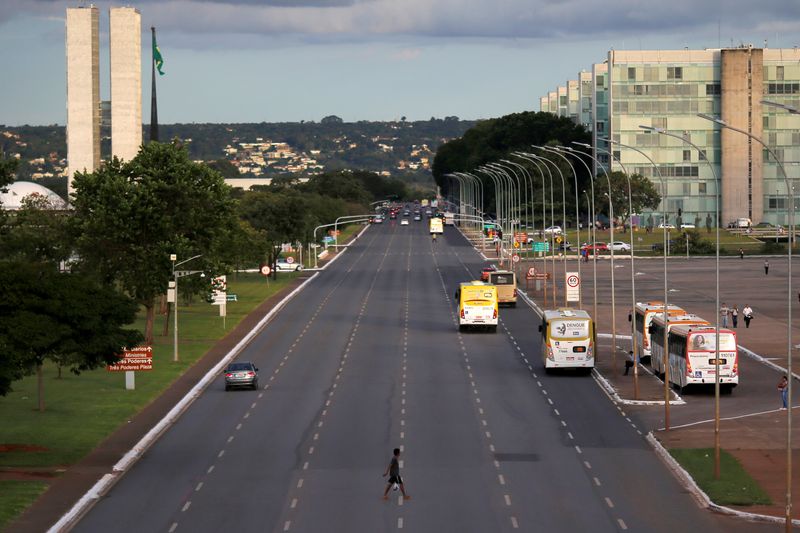 &copy; Reuters. Vista da Esplanada dos Ministérios em  Brasília
20/03/2020 REUTERS/Adriano Machado