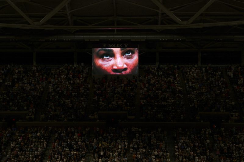 &copy; Reuters. FOTO DE ARCHIVO: Tenis - Abierto de Estados Unidos - Serena Williams, de Estados Unidos, en un monitor tras ganar su partido contra la estonia Anett Kontaveit -Flushing Meadows, Nueva York, Estados Unidos - 31 de agosto de 2022 .REUTERS/Shannon Stapleton 