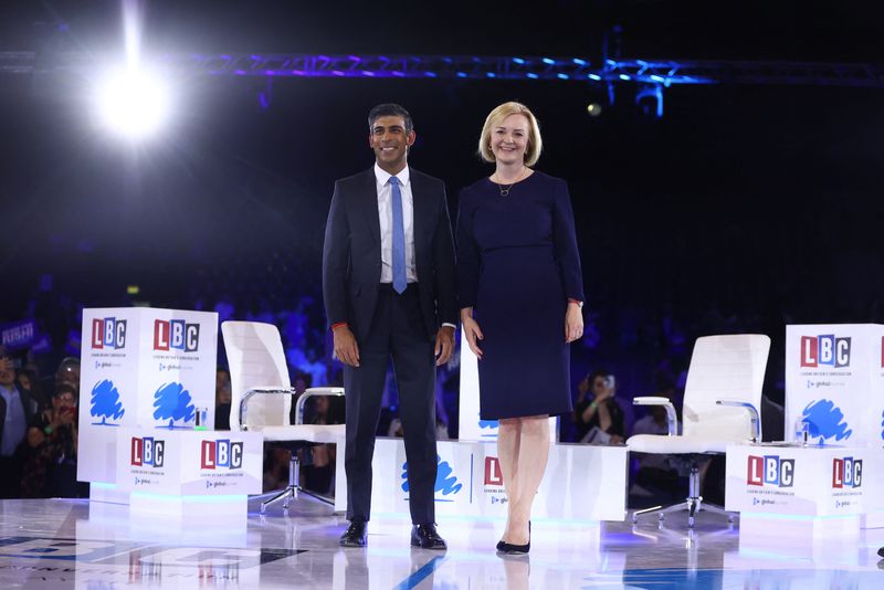 &copy; Reuters. FILE PHOTO: Conservative leadership candidates Liz Truss and Rishi Sunak stand together as they attend a hustings event, part of the Conservative party leadership campaign, in London, Britain August 31, 2022. REUTERS/Hannah McKay/File Photo