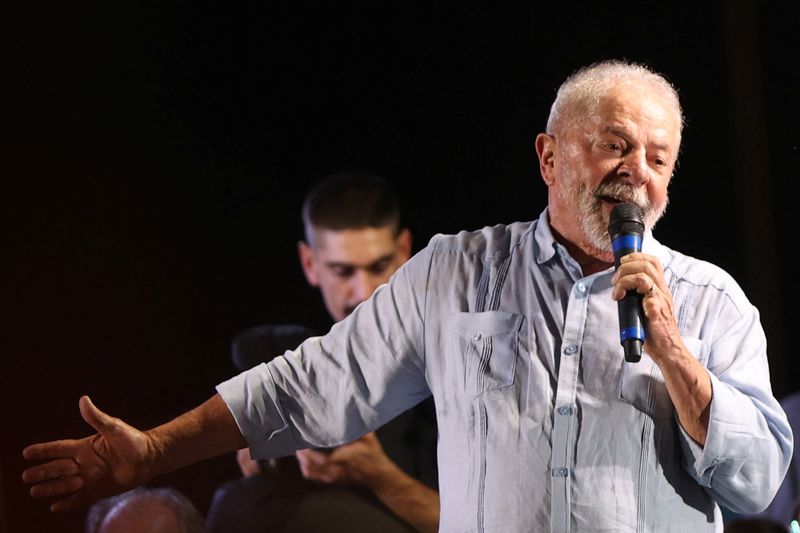 &copy; Reuters. Ex-presidente Luiz Inácio Lula da Silva discursa durante comício em Manaus
01/09/2022 REUTERS/Bruno Kelly