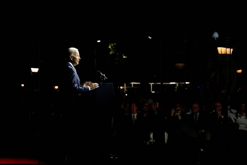 &copy; Reuters. FILE PHOTO: U.S. President Joe Biden delivers remarks on what he calls the "continued battle for the Soul of the Nation" in front of Independence Hall at Independence National Historical Park, Philadelphia, U.S., September 1, 2022. REUTERS/Jonathan Ernst/