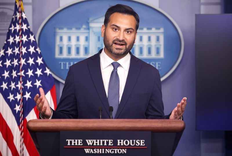© Reuters. FILE PHOTO: Deputy National Climate Advisor Ali Zaidi speaks to reporters during media briefing at the White House in Washington, U.S., December 16, 2021. REUTERS/Evelyn Hockstein