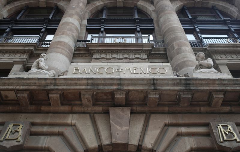 &copy; Reuters. FILE PHOTO: The logo of Mexico's Central Bank (Banco de Mexico) is seen at its building in downtown Mexico City, Mexico August 9, 2022. REUTERS/Henry Romero